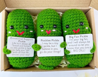BABORUI Emotional Support Pickle, Handmade Emotional Support Pickle Crochet  for Friends/Family, Emotional Support Dill Pickle for Christmas/Birthdays