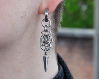 Fables - Small spike and chainmaille earring