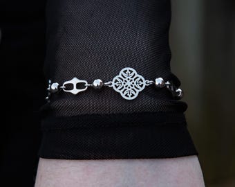 Thistle and Weeds - Made to Measure Stainless Steel Bracelet: Knot & Shackle Charm
