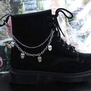 A place for my head - alternative stainless steel boot chains with skull charms
