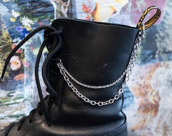 Las leyendas nunca mueren: cadena para botas con clip y cordón de acero inoxidable en cadena de capas simples