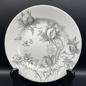 Doulton Burselm ザクロ 転写皿。アンティークな黒と白の Doulton Burselm 8 インチ プレート 6 枚セット。