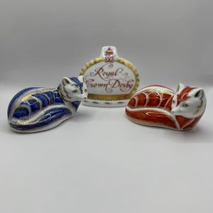 Royal Crown Derby &quot;Red Fox&quot; Fine Bone China Paperweight. Gold Stopper. Excellent Condition.
