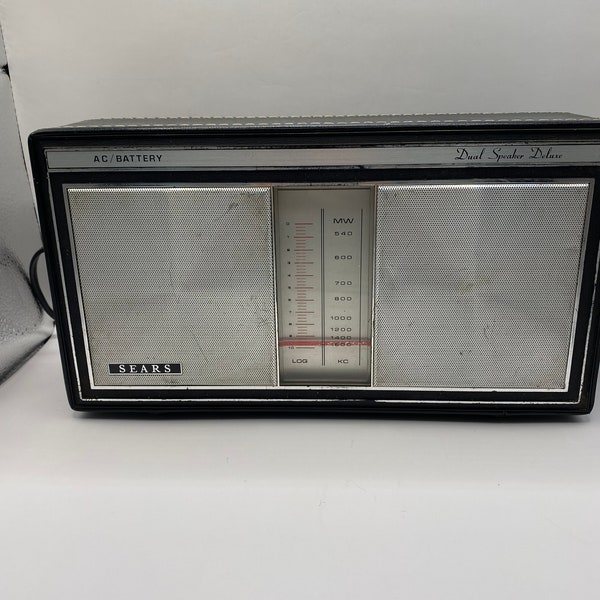 Sears Sanyo Dual Speaker Deluxe AM radio. AC/Battery. Made in Japan