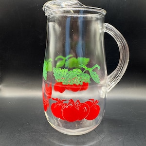 Vintage 1950&#39;s Breakfast Tomato Juice Pitcher with Tomatoes and Leaves. Excellent condition.