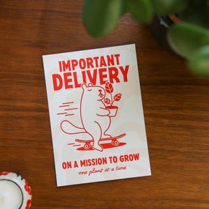 Important Delivery Postkarte | illustrierte Pflanzen Grußkarte A6 | Naturpapier Postkarte mit Tiermotiv