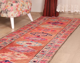 手編みのヘルキランナーラグ：ヴィンテージトルコ製廊下用ラグ - Etsy 日本