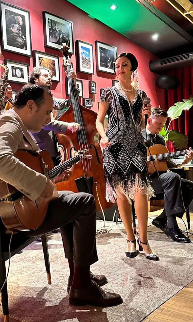 Vestido Flapper Años 20 Plateado - Lentejuelas, Estilo Gatsby, Talla 40 EU