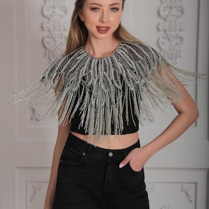 Schwarz Silber verzierte Cape 1920er Jahre inspiriert Flapper Hochzeit Prom Jacke Bolero Great Gatsby Art Deco Perlen Fransen Boho Shrug Cape