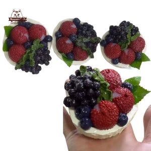 Mixed Berry Tart Squishy  Strawberry Blueberry Dessert Food Slow Rising Stress Relief Toy