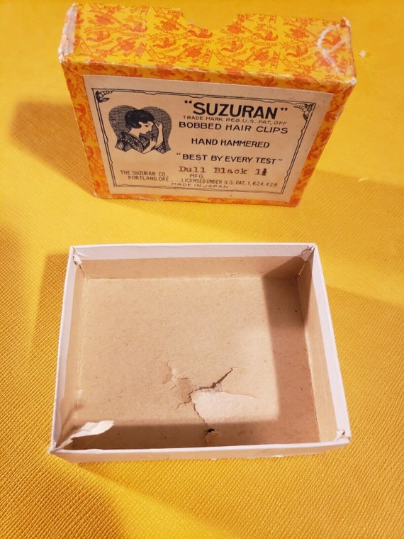 Box of Antique 1920s Suzuran Bobbed Hair Clips Bo… - image 6