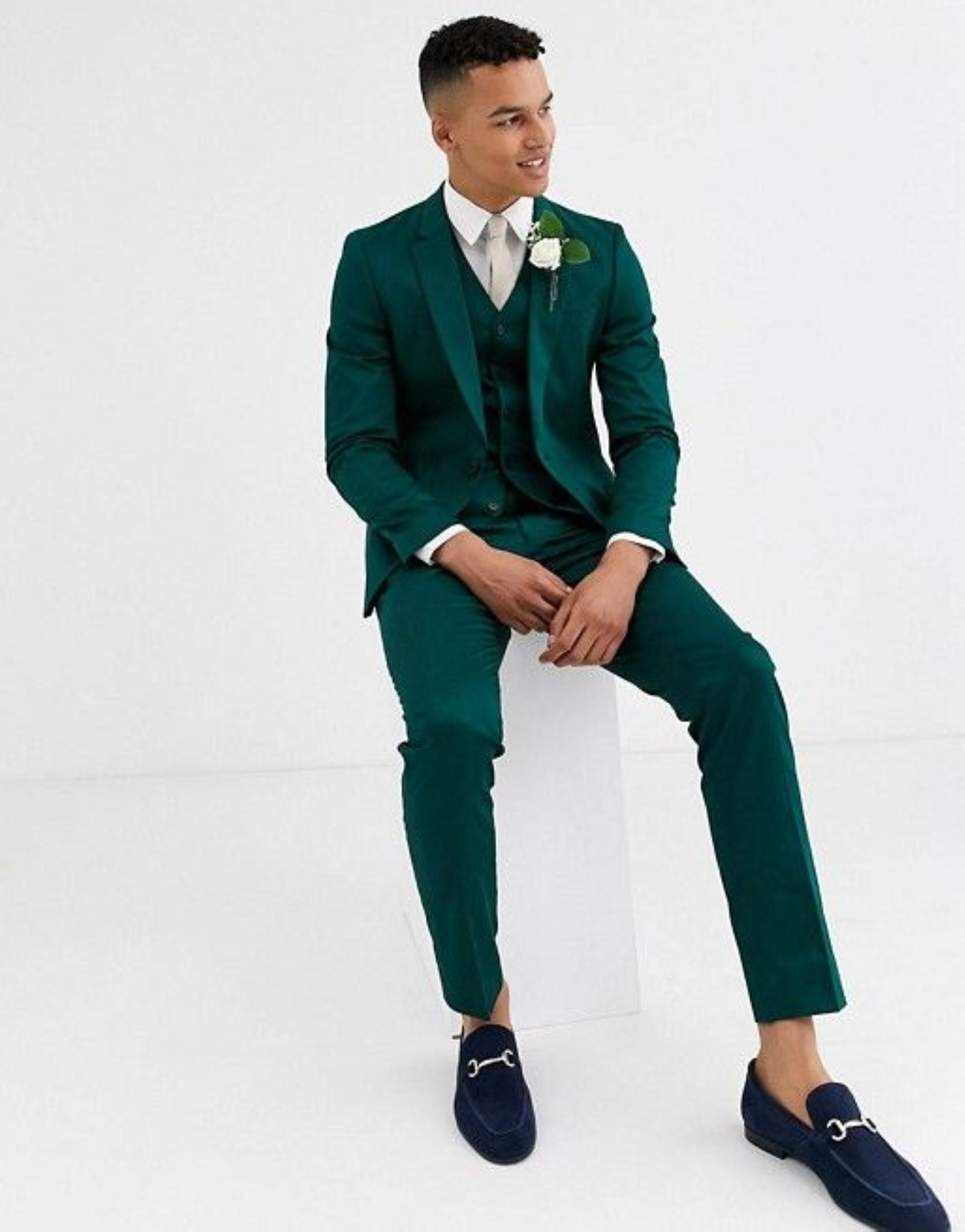Fall vibes | Green suit men, Dress suits for men, Green blazer outfit