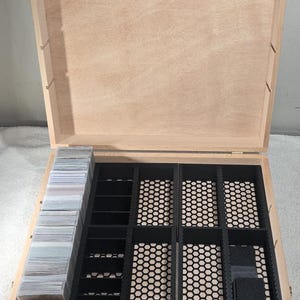 Deck Building Kartenspiel Aufbewahrung - Kompatibel mit Magic the Gathering, Dominion, Star Wars Unlimited, Arkham Horror, Lorcana, und mehr