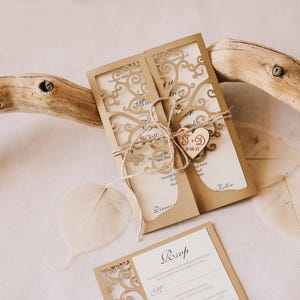 Modello di invito ad albero tagliato al laser Svg, invito ad albero per matrimonio, RSVP albero Svg 5x7 per Cricut, taglio laser, ritaglio cartaceo (svg dxf ai cdr)