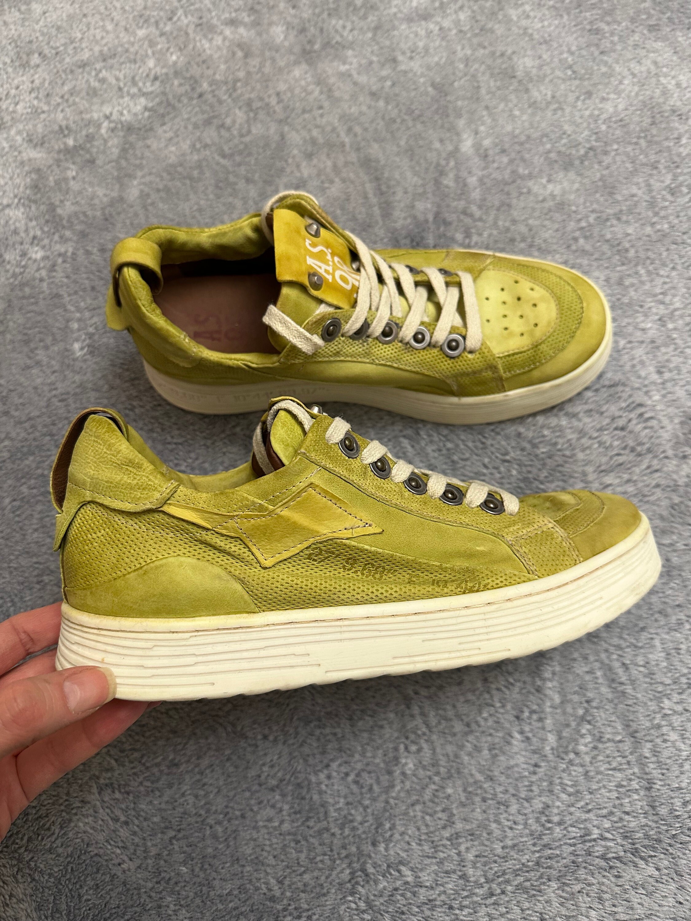 98 Light Green Leather Womens Sneaker Sz 38 AS98