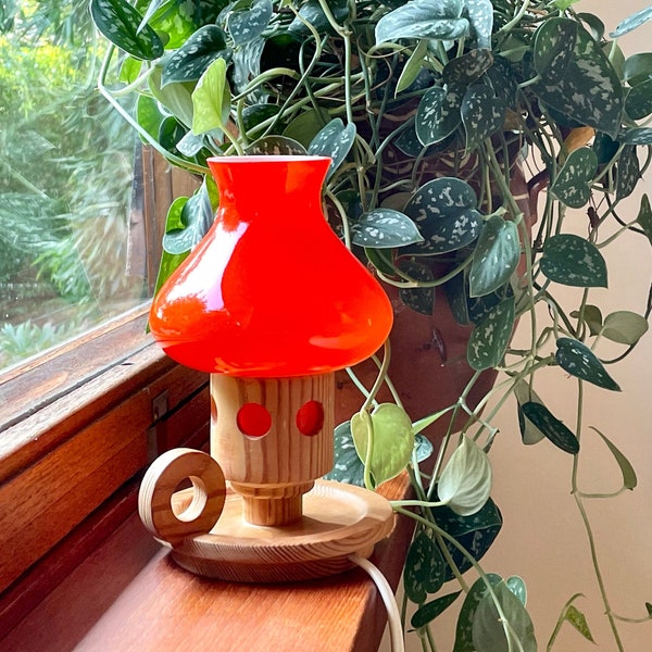 Markslöjd Boda Table lamp attributed to Erik Höglund Pine wood & mouth blown shade in opal/orange cased glass. Sweden ca 1970. Very fine vtg