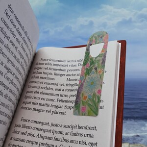 Floral Bookmark, Elegant Page Marker, Reading Gift for Book Lovers, Mother&#39;s Day Gift, Handmade Floral Design, Reading Accessory