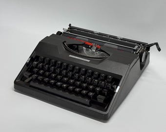 Vintage Black Torpedo 10/30 Typewriter Classic Writing Machine In great condition