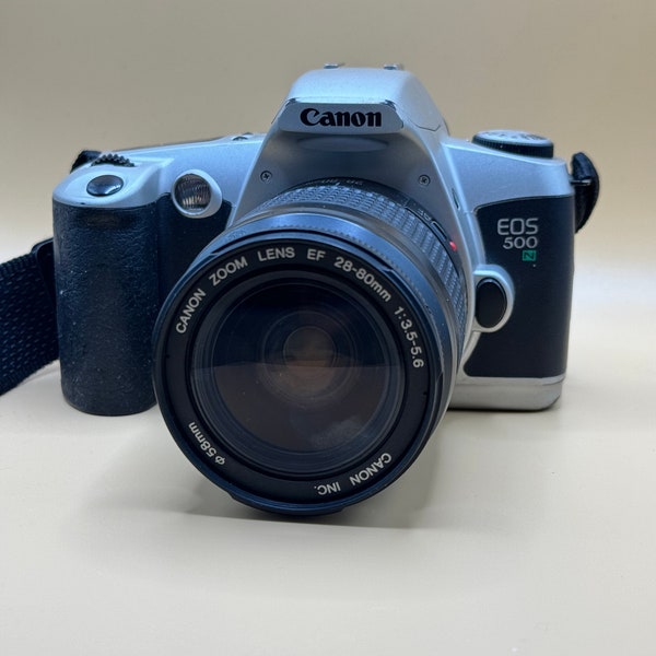 Canon EOS 500 Filmkamera mit Canon Zoom Objektiv 28-80mm - Zeitlose Momente mit Präzision festhalten