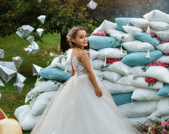 Robe de demoiselle d'honneur couleur ivoire avec mancherons