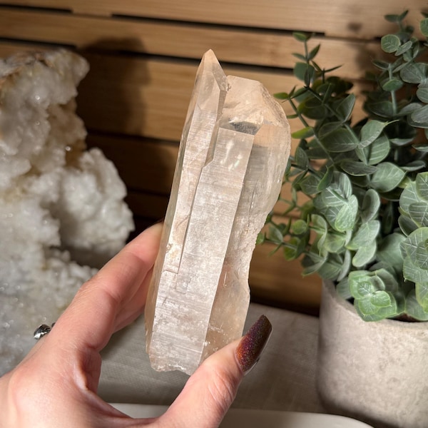 Tangerine Quartz Crystal Large Natural Tangerine Quartz Point Raw Quartz Mineral Specimen Crystal for Joy Creativity Positivity and Healing