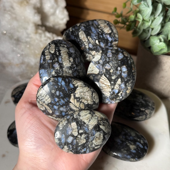 Que Sera Palm Stone Pick Your Own Que Sera Crystal Palm Stone for Positivity Healing Emotional Balance and Stress Relief Meditation Stone