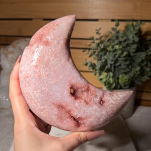 Old Stock Pink Amethyst Crystal Moon High Quality Large Pink Amethyst Moon on Stand Druzy Pink Amethyst Healing Energy Crystal Home Decor