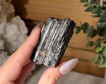 Raw Black Tourmaline Crystal Natural Black Tourmaline Mineral Specimen Protective Grounding Stone for Energy Clearing and Mineral Collection