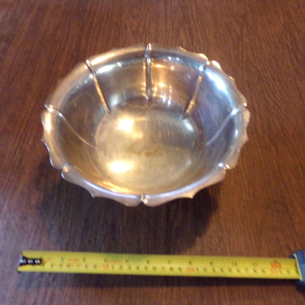 Vintage-Antique-9.5" Bristol-Round Serving Bowl- Silver Plate- Wedding Bridal Gift-Fluted Edge-Pedestal Base-Smooth Finish-Good Condition!