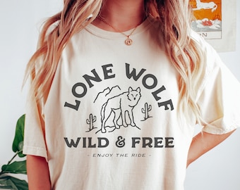 Wolf Shirt, Boho Shirt, Desert Wolf Shirt, Aesthetic Shirt, Desert Life, Wild and Free, Wolf Lovers Gift, Wildlife Shirt, Wolf Gifts, Nature