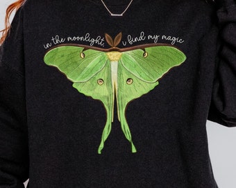 Luna Moth Sweatshirt, Moon Moth Crewneck, Witchy Aesthetic Clothing, Moth Lover Sweatshirt, Cottagecore Crewnecks, Fairycore Sweatshirt