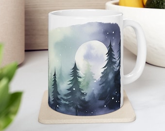 Vinternattmugg, vinterkaffemugg, kaffemugg med skogstema, keramisk skogsmugg, norrskensmugg, skogsmugg, julklapp, vintergröna kopp
