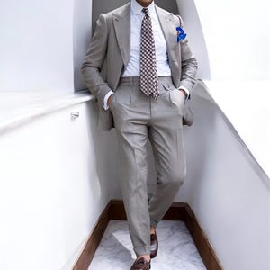 Men&#39;s Suit, Stylish Worsted Grey, Two Button Suit, Timeless Elegance Tailored Suit, Men Wedding Groom Suit