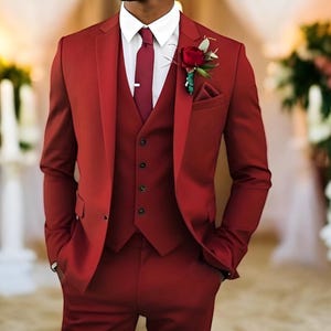 Luxury Red Suits Dinner Host Men Suits Formal Groomsmen & Groom Suits 3 Piece Evening Party Wear Suits