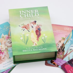 Oráculo de curación del niño interior: 56 cartas de oráculo y guía de Britta Baumann