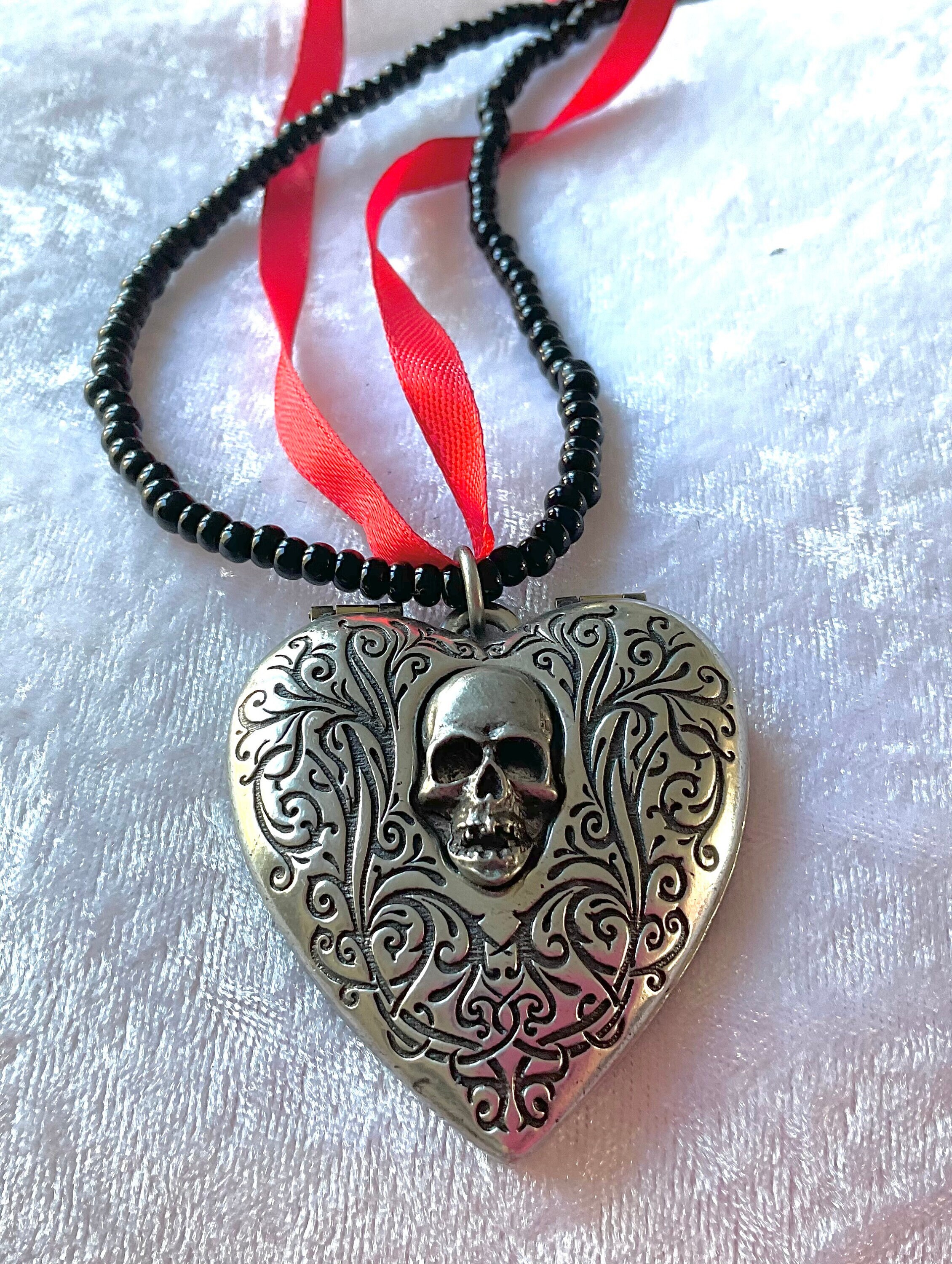 ALCHEMY GOTHIC: RELIQUARY HEART LOCKET