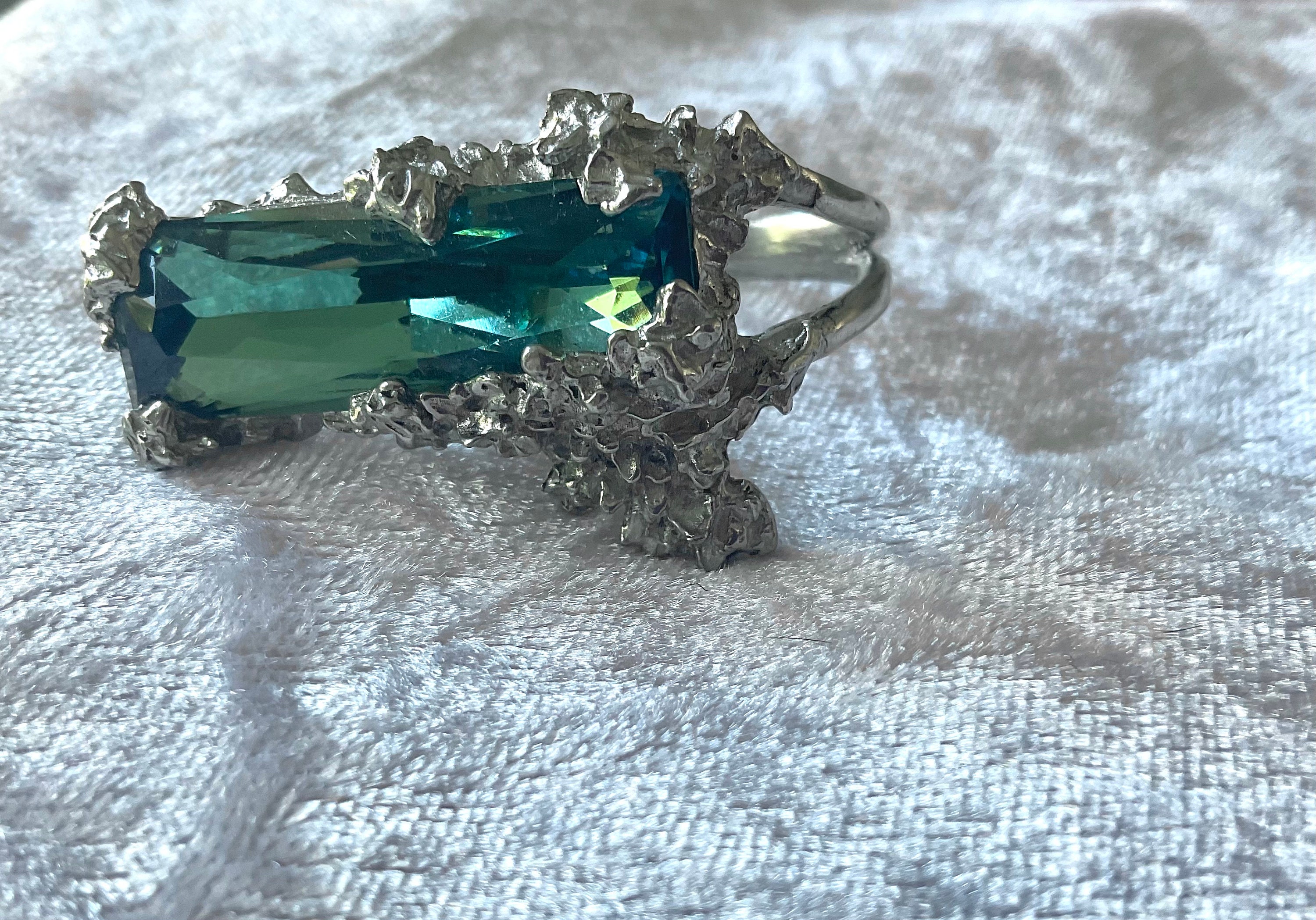 Winter Garden Crystal Ring by Alchemy Gothic One Size V One Size W - Etsy Winter Garden Crystal Ring by Alchemy Gothic One Size V One Size W - Etsy