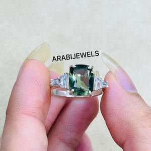 Anillo de turmalina verde Anillo de compromiso de turmalina verde menta Plata de ley 925 Regalo único con piedra de nacimiento de octubre para ella Anillo de turmalina menta