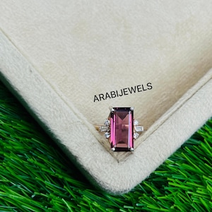 Vintage Style Spinel Ring Bagguet Cut Spinel Art Deco Statement Ring Silver Solitaire Cocktail Ring Raspberry Spinel Ring Engagement Ring