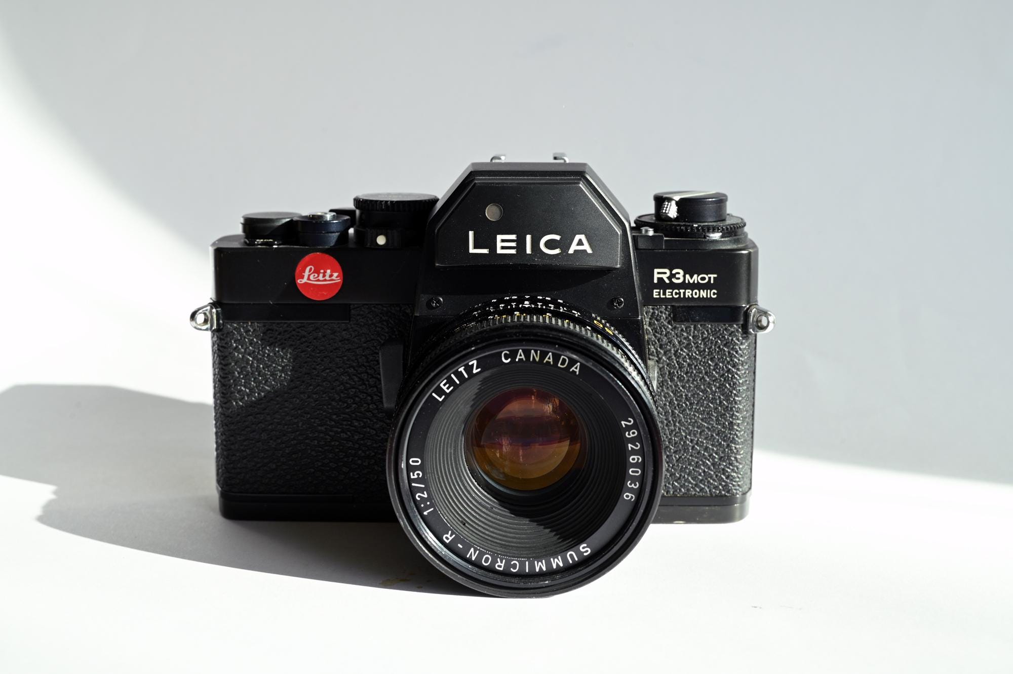 Leica R3 Mot Electronic Camera With Summicron 50mm Lens