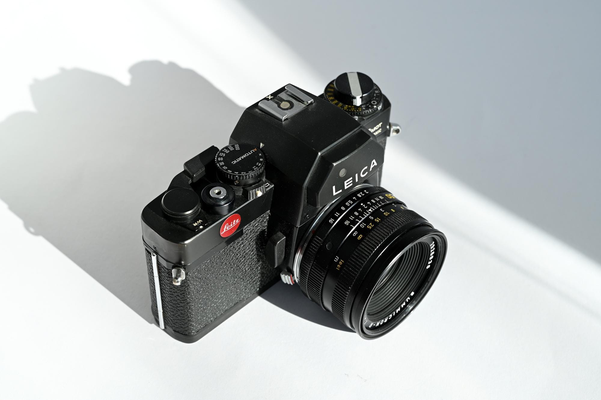 Leica R3 Mot Electronic camera with Summicron 50mm lens