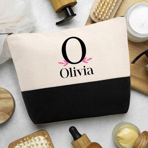 Personalized Makeup Bag Custom Travel Organizer Cosmetic Pouch for Women Toiletry Bag Accessories Storage Gift Initial With Leafs