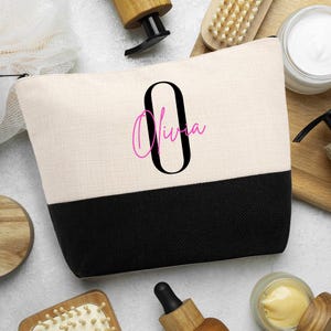Personalized Makeup Bag Custom Travel Organizer Cosmetic Pouch for Women Toiletry Bag Accessories Storage Gift Initial And Pink Name
