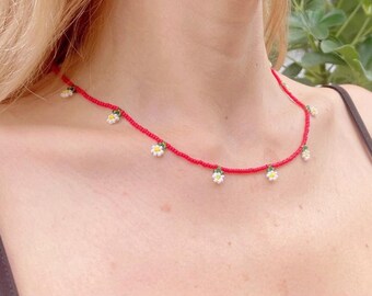 Tiny Beaded Flowers Necklace For Women