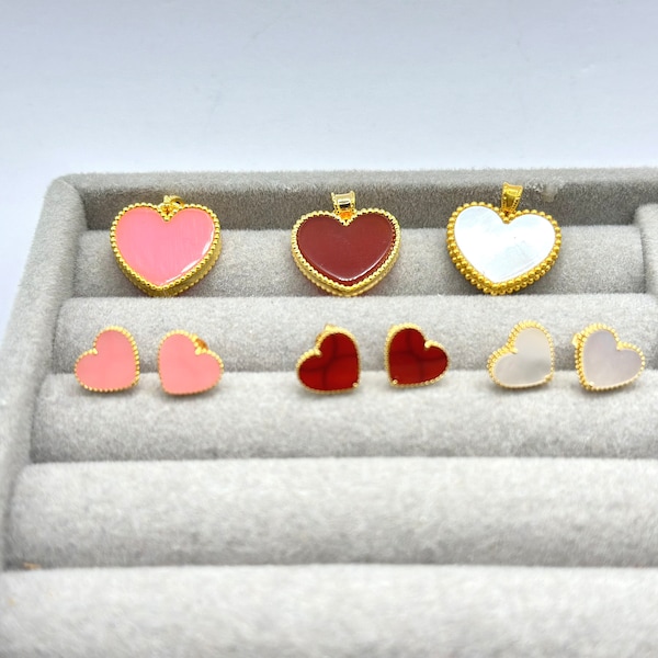 18k Gold Heart Stud Earrings & Pendant Set