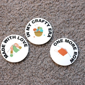 STRICKAUFKLEBER-TRIO | 2 inch Knitting Crochet Craft Humor Sticker Pack Made with Love Crafty Era One More Row Glossy Vinyl Decal