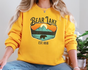 Bear Lake Mountain and Bear Graphic Sweatshirt | Vintage Outdoors