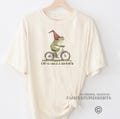 Funny Frog T-Shirt: Off to Cause a Kerfuffle Comfort Colors Tee Shirts Tees Weirdcore Meme Unfunny Unhinged Funny Retro Gen Z Weird