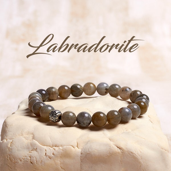 Labradorite Crystal Bracelet, Emotional Healing and Balance, Stretch Bracelet, Mystical Labradorite jewelry, Handmade Gemstone Bracelet