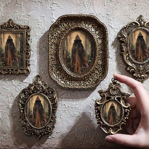 Häxmålning Skog Miniatyr Väggkonst Gotisk Viktoriansk Liten Inramad Olja Dark Academia Renässans Canvas Design av VanyaS DarkessentialsS